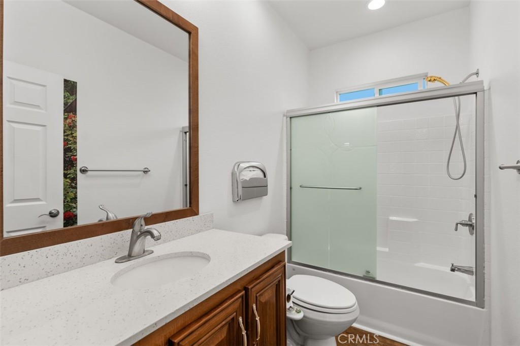 Long Beach, California, 90810, United States, 3 Bedrooms Bedrooms, ,2 BathroomsBathrooms,Residential,For Sale,1828564
