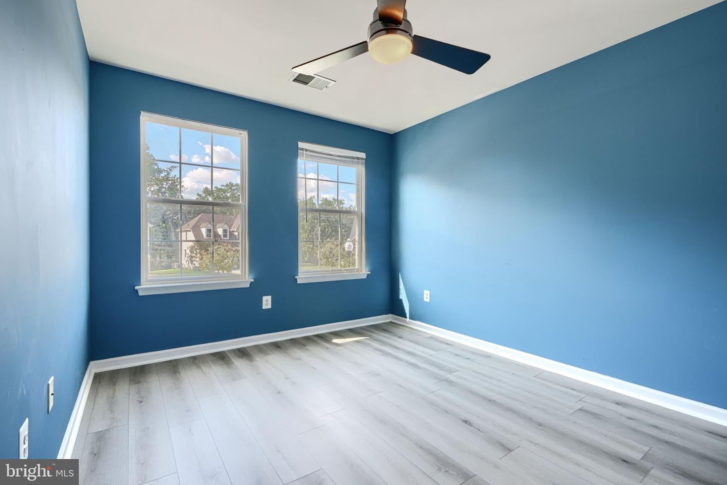 Glen Burnie, Maryland, 21060, United States, 4 Bedrooms Bedrooms, ,4 BathroomsBathrooms,Residential,For Sale,1983515