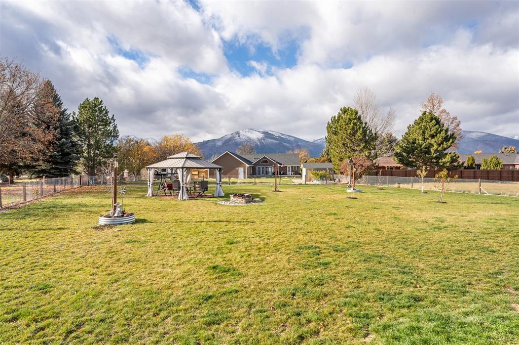 Hamilton, Montana, 59840, United States, 3 Bedrooms Bedrooms, ,2 BathroomsBathrooms,Residential,For Sale,1990446