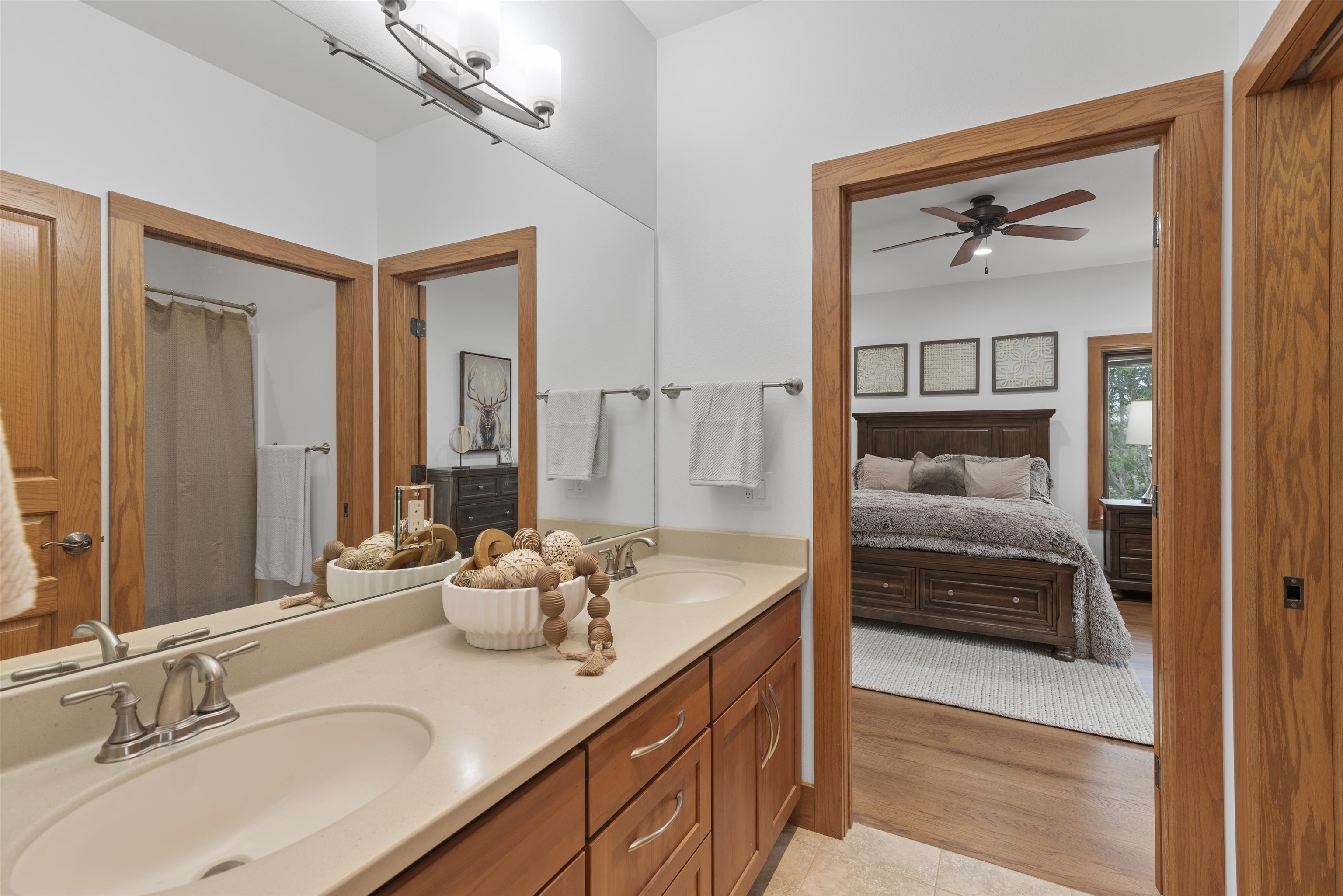 Avoca, Wisconsin, 53506, United States, 3 Bedrooms Bedrooms, ,4 BathroomsBathrooms,Residential,For Sale,1895039