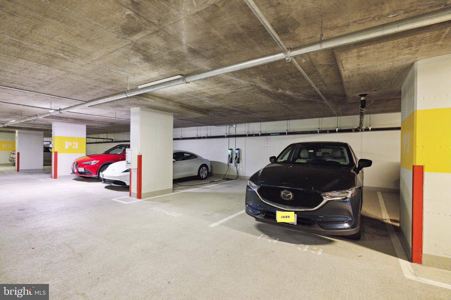 Washington, District of Columbia, 20037, United States, 3 Bedrooms Bedrooms, ,3 BathroomsBathrooms,Residential,For Sale,1961771