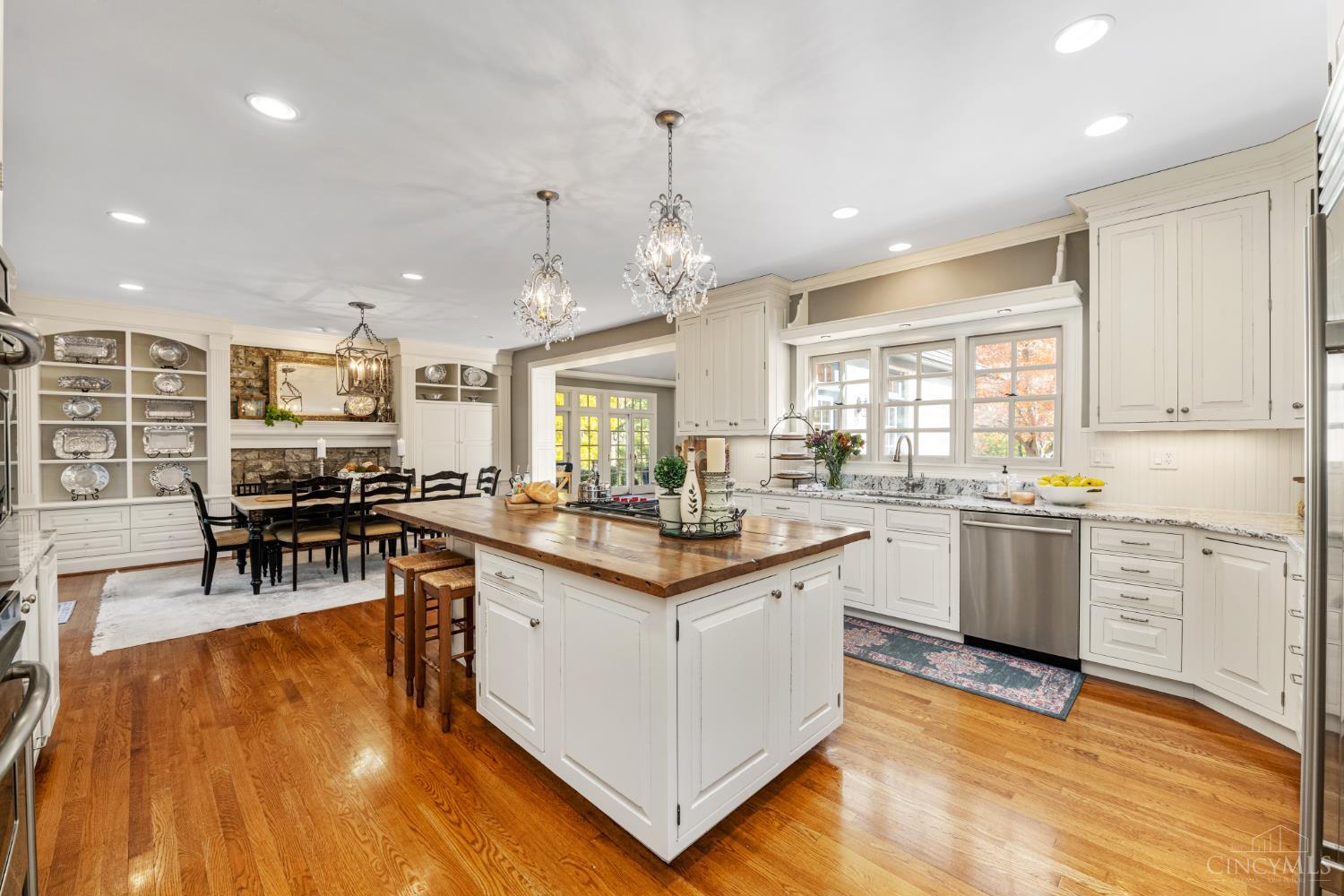 Indian Hill, Ohio, 45243, United States, 6 Bedrooms Bedrooms, ,6 BathroomsBathrooms,Residential,For Sale,1988280