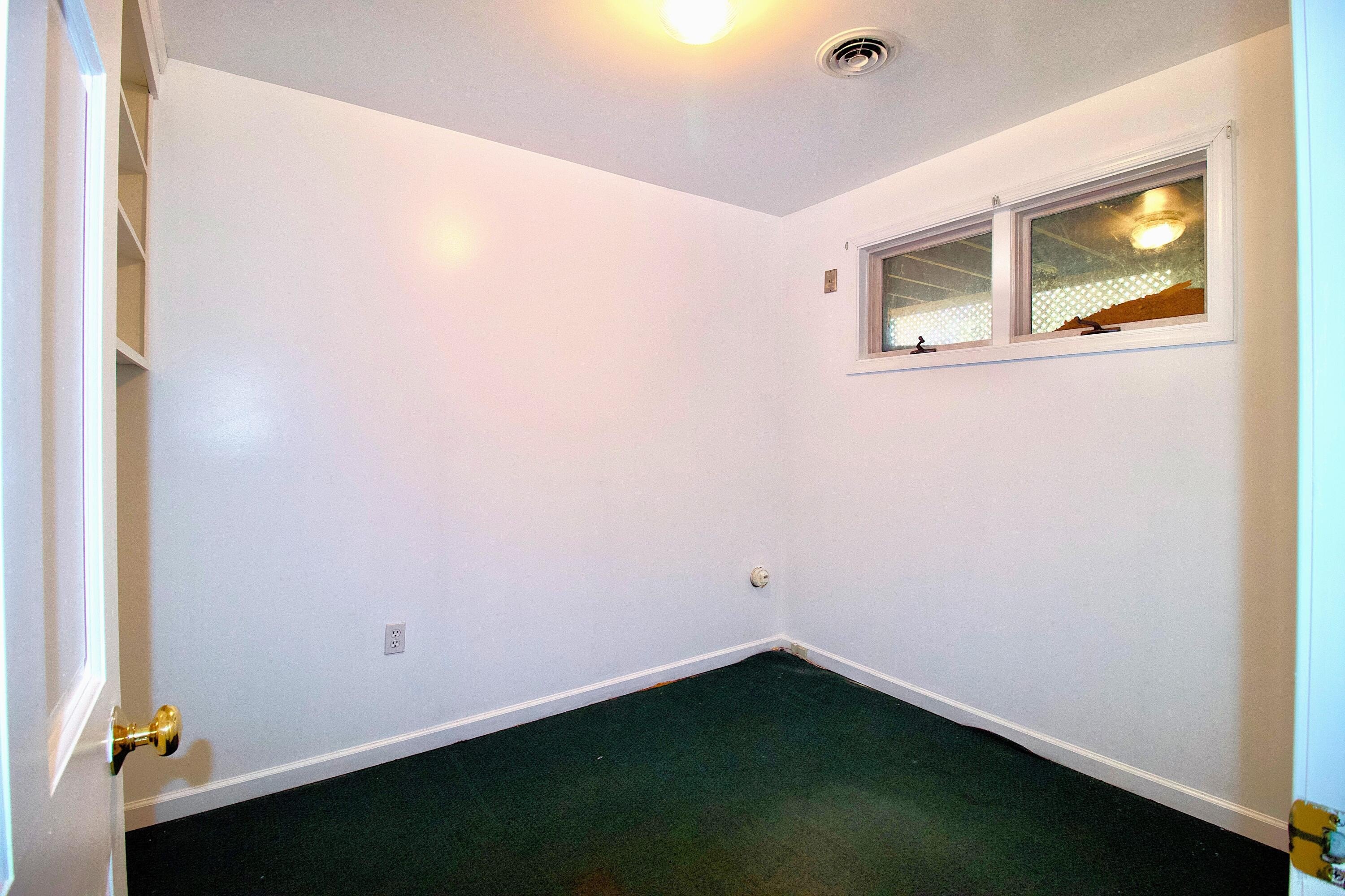 Alderson, West Virginia, 24910, United States, 3 Bedrooms Bedrooms, ,4 BathroomsBathrooms,Residential,For Sale,1751308
