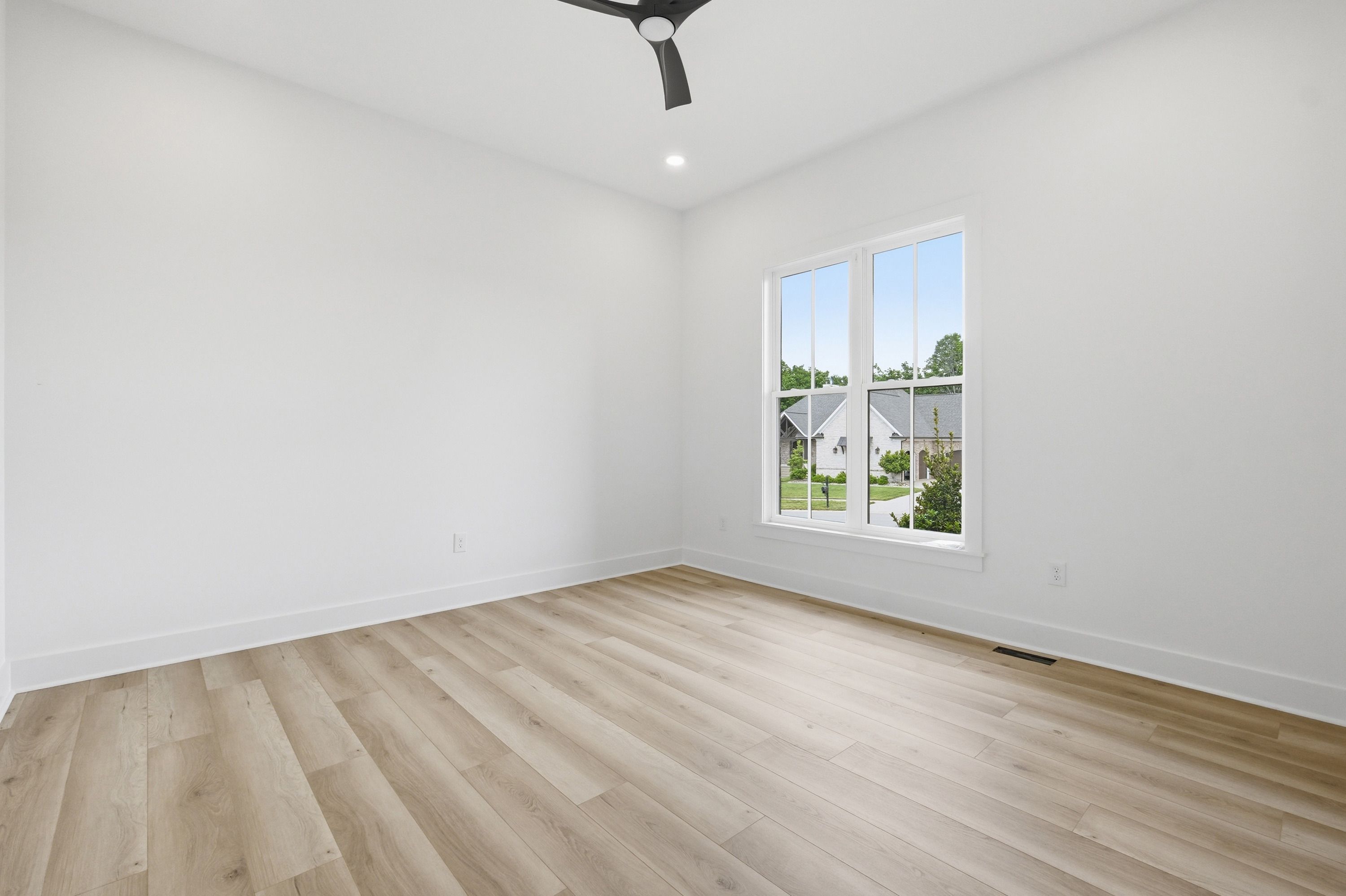  3212 Grand Lakes Drive, Louisville, KY 40299 - 物件實景