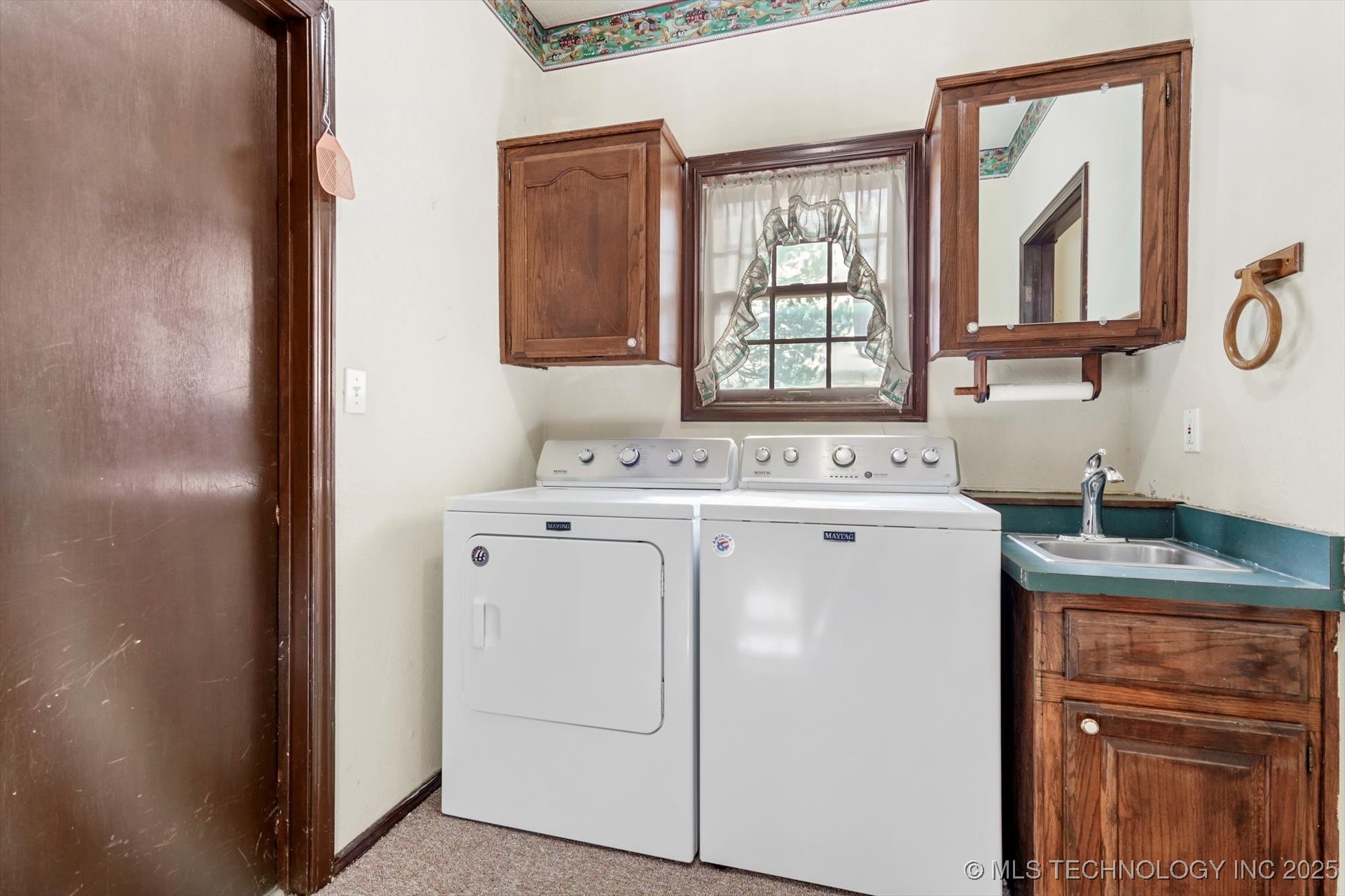 Jenks, Oklahoma, 74037, United States, 4 Bedrooms Bedrooms, ,5 BathroomsBathrooms,Residential,For Sale,1840123