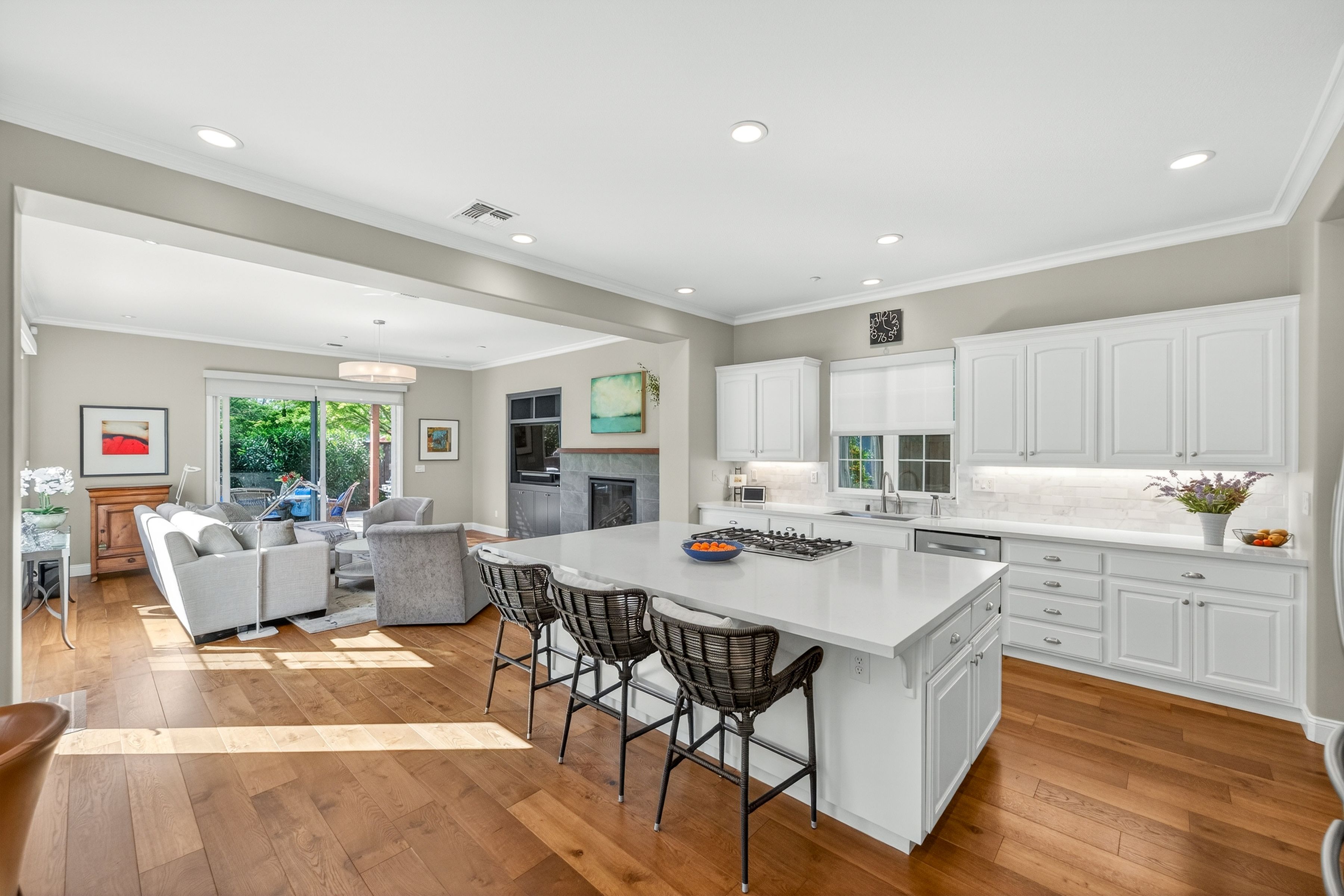  Eastside Living at Its Finest - 物件實景