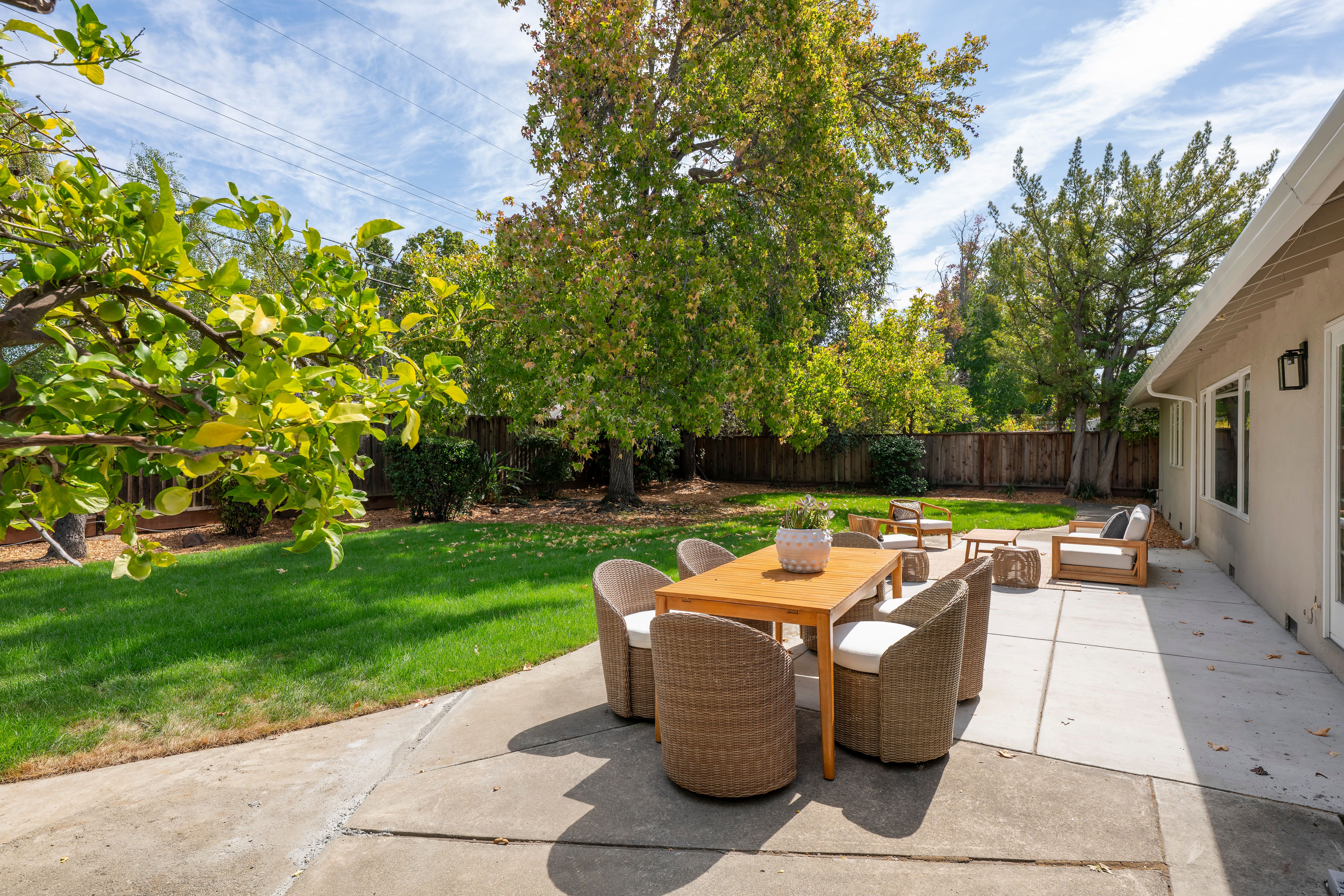  Classic South Los Altos Ranch Home - 物件實景