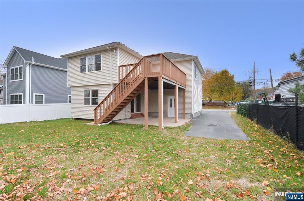 Mahwah, New Jersey, 07430, United States, 4 Bedrooms Bedrooms, ,3 BathroomsBathrooms,Residential,For Sale,1989324