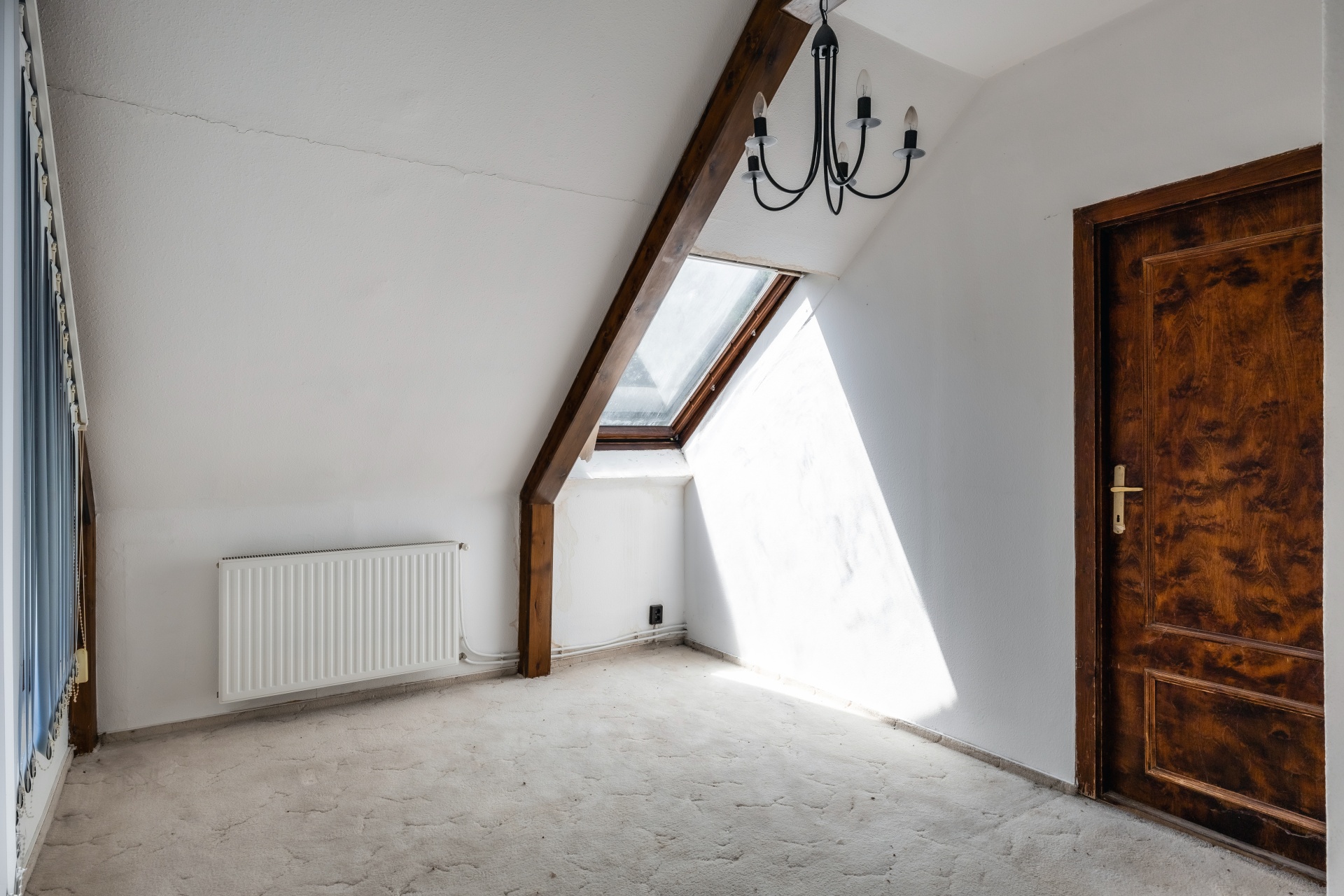  Prestigious Semi-Detached Villa with Pool in Budapest’s Exclusive Buda Hills - 物件實景
