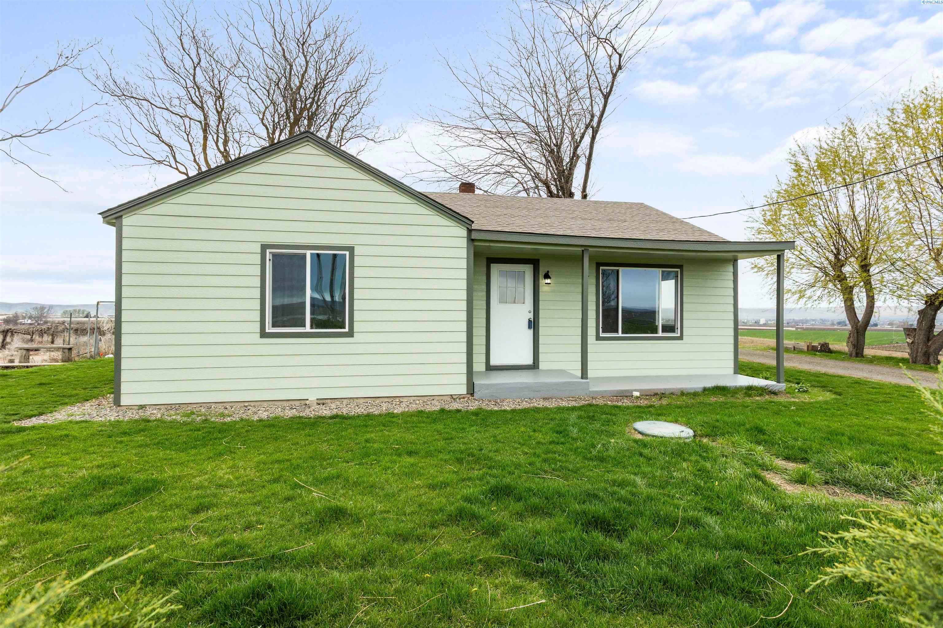 Prosser, Washington, 99350, United States, ,Residential,For Sale,1979081