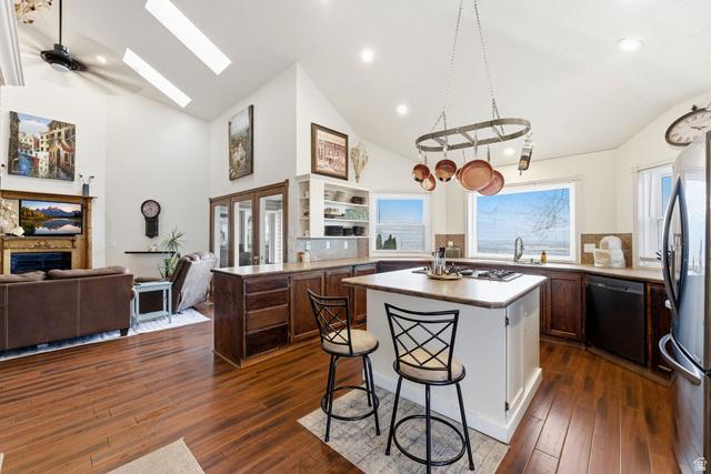 Pleasant View, Utah, 84414, United States, 7 Bedrooms Bedrooms, ,5 BathroomsBathrooms,Residential,For Sale,2005424