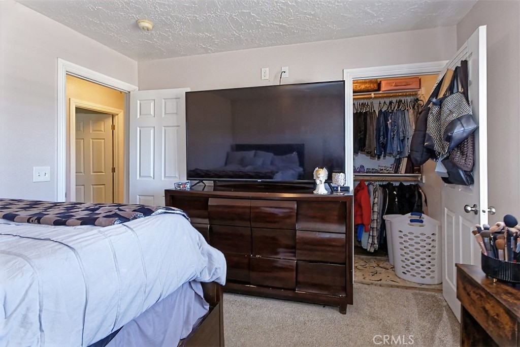 Oak Hills, California, 92344, United States, 4 Bedrooms Bedrooms, ,3 BathroomsBathrooms,Residential,For Sale,1942623