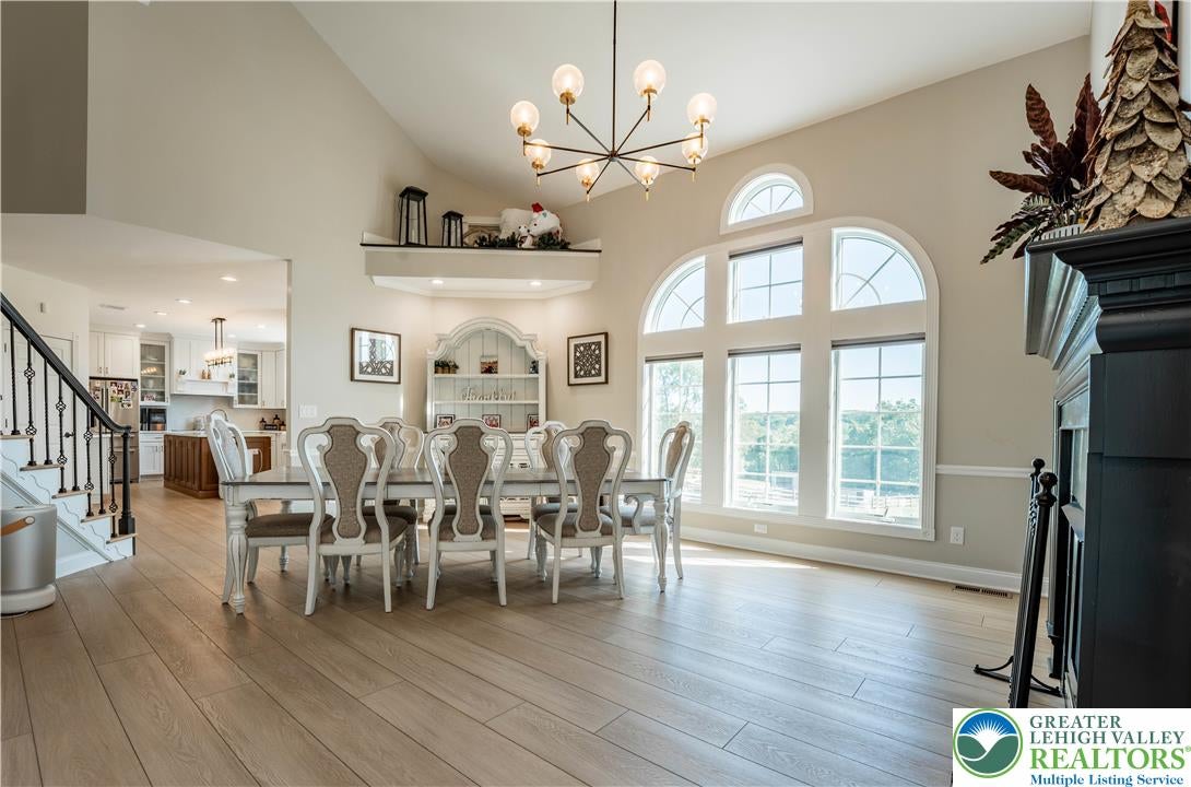 Bushkill Twp, Pennsylvania, 18064, United States, 14 Bedrooms Bedrooms, ,9 BathroomsBathrooms,Residential,For Sale,1903016