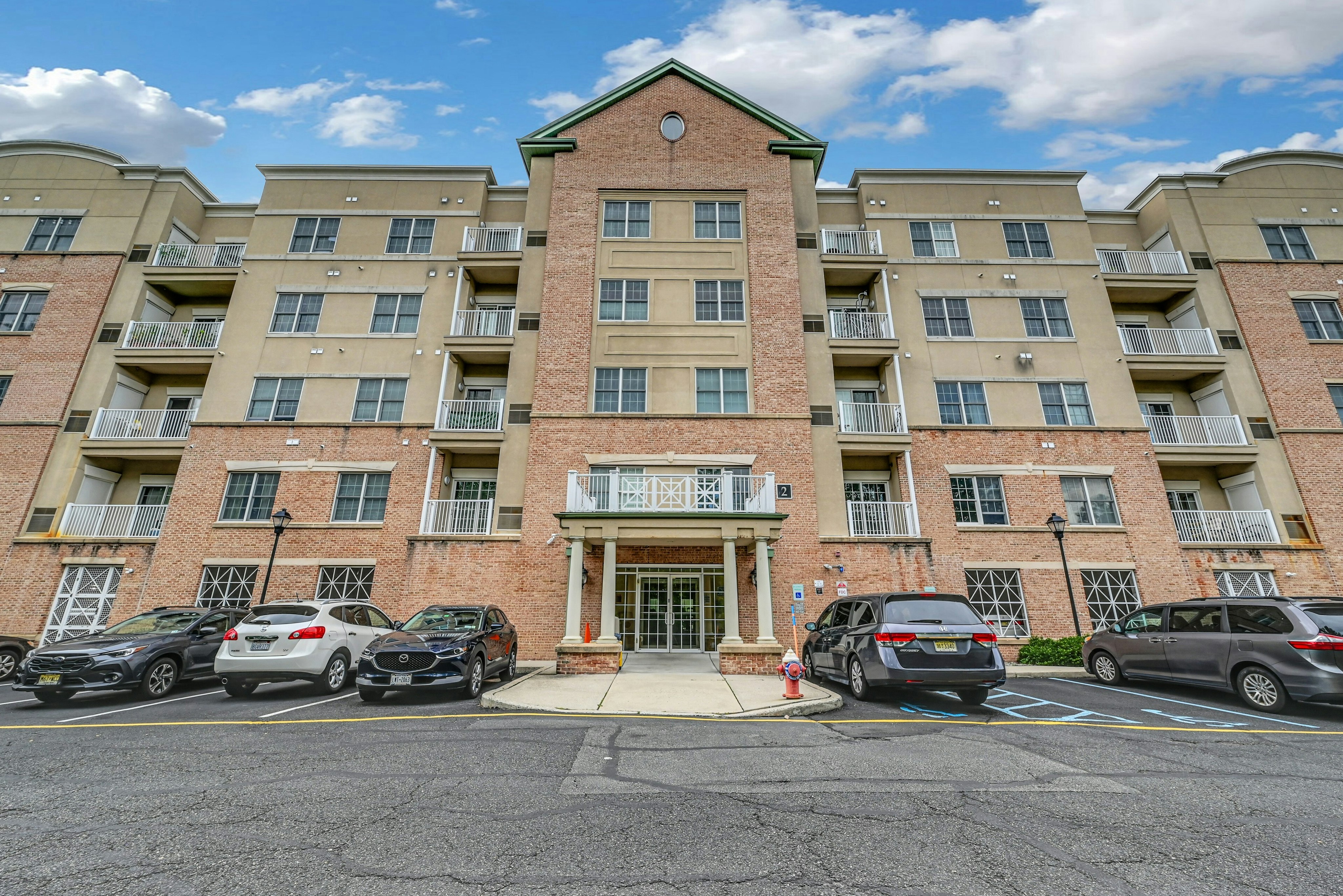  2107 Windsor Park Court, Teaneck, NJ 07666 - 物件實景