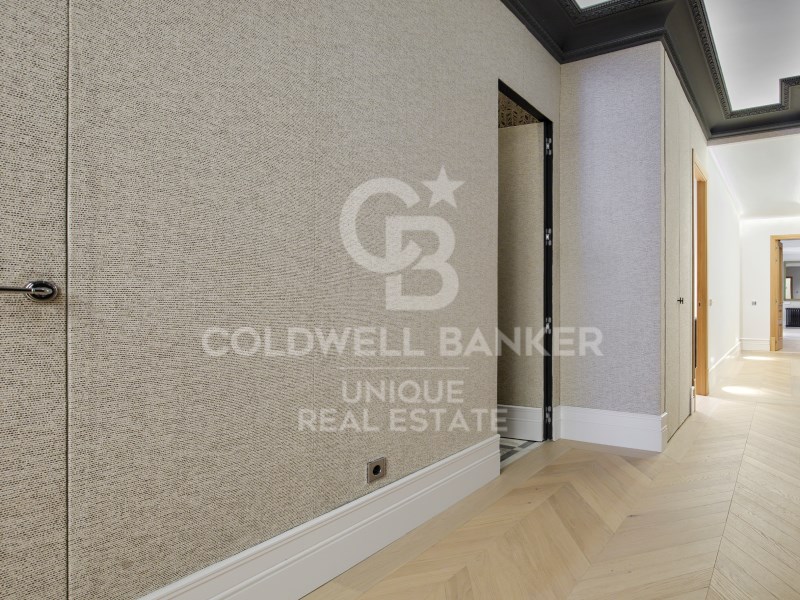 Madrid, Comunidad de Madrid, ES, 4 Bedrooms Bedrooms, ,5 BathroomsBathrooms,Residential,For Sale,1885233