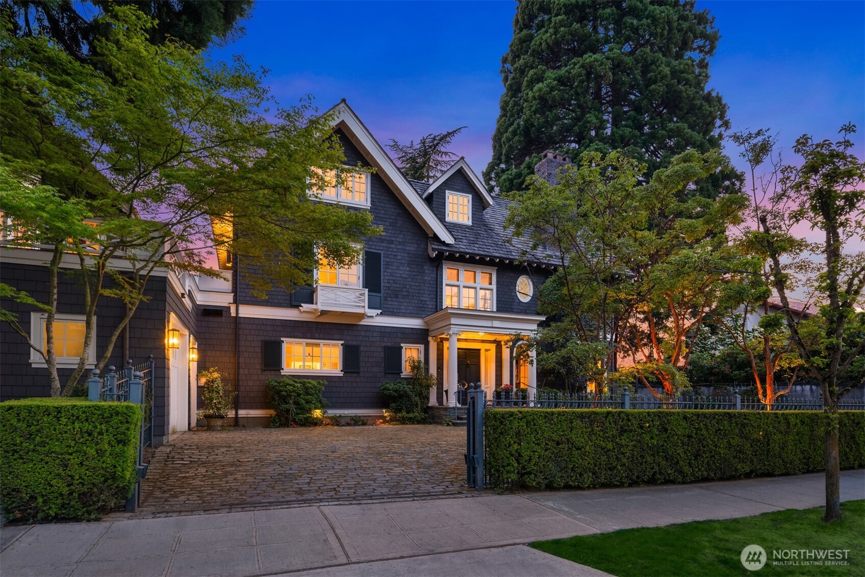 Seattle, Washington, 98102, United States, 5 Bedrooms Bedrooms, ,6 BathroomsBathrooms,Residential,For Sale,1891180