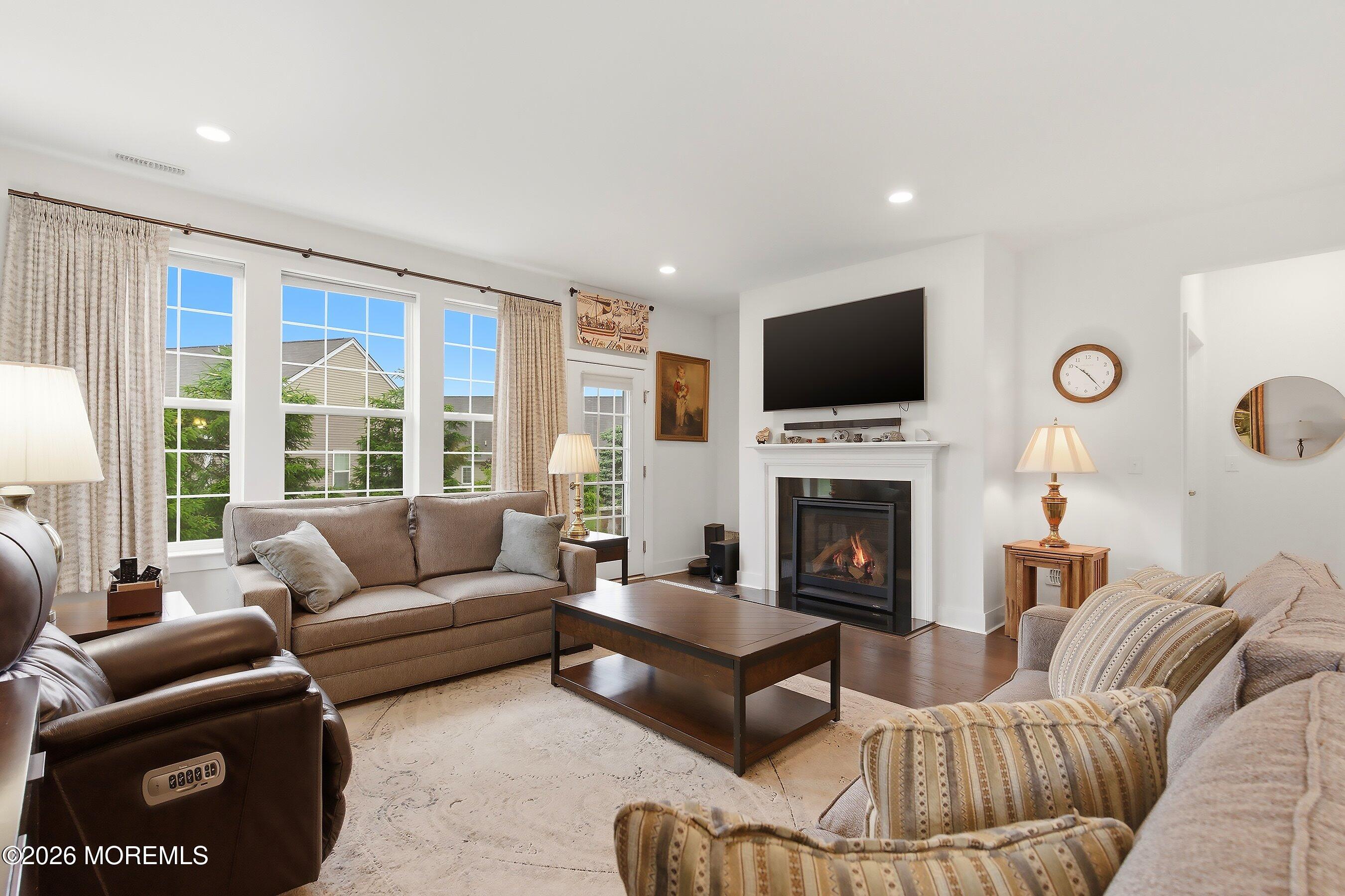 Whiting, New Jersey, 08759, United States, 3 Bedrooms Bedrooms, ,3 BathroomsBathrooms,Residential,For Sale,2048436