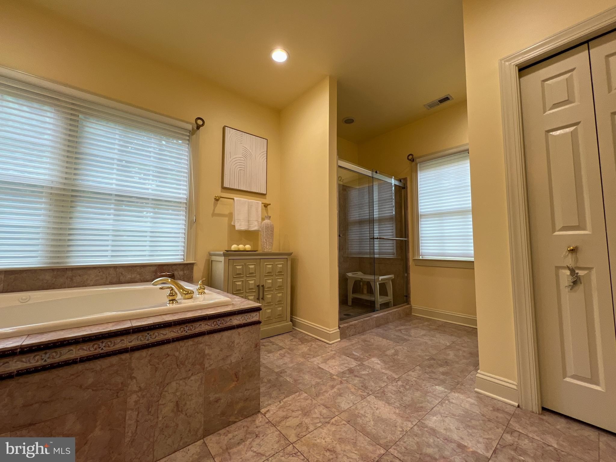 CROWNSVILLE, Maryland, 21032, United States, 4 Bedrooms Bedrooms, ,5 BathroomsBathrooms,Residential,For Sale,1983154