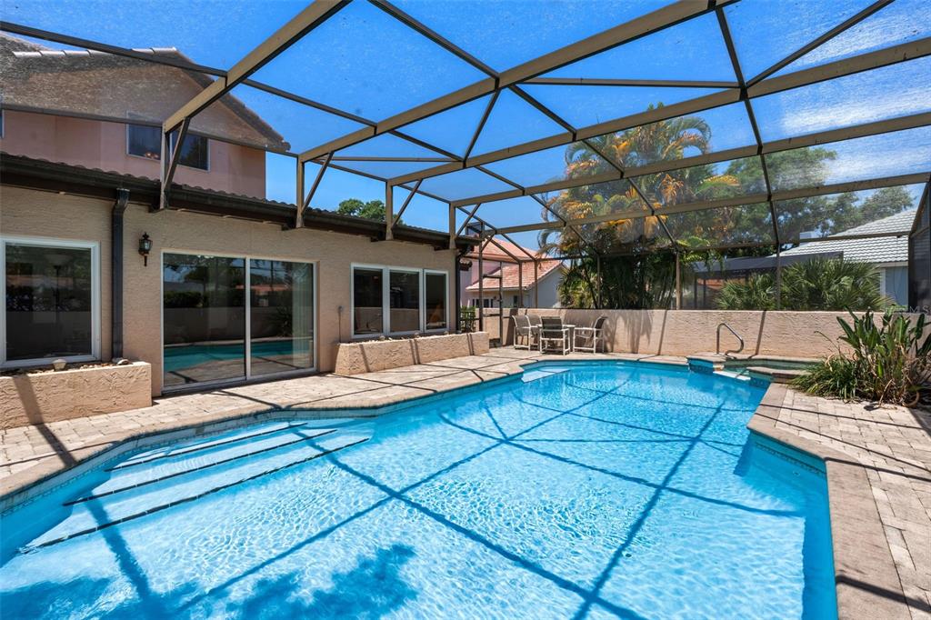 Orlando, Florida, 32817, United States, 4 Bedrooms Bedrooms, ,4 BathroomsBathrooms,Residential,For Sale,1821453