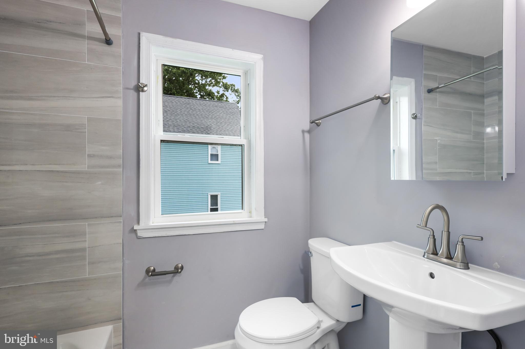Glen Burnie, Maryland, 21061, United States, 4 Bedrooms Bedrooms, ,4 BathroomsBathrooms,Residential,For Sale,1900574