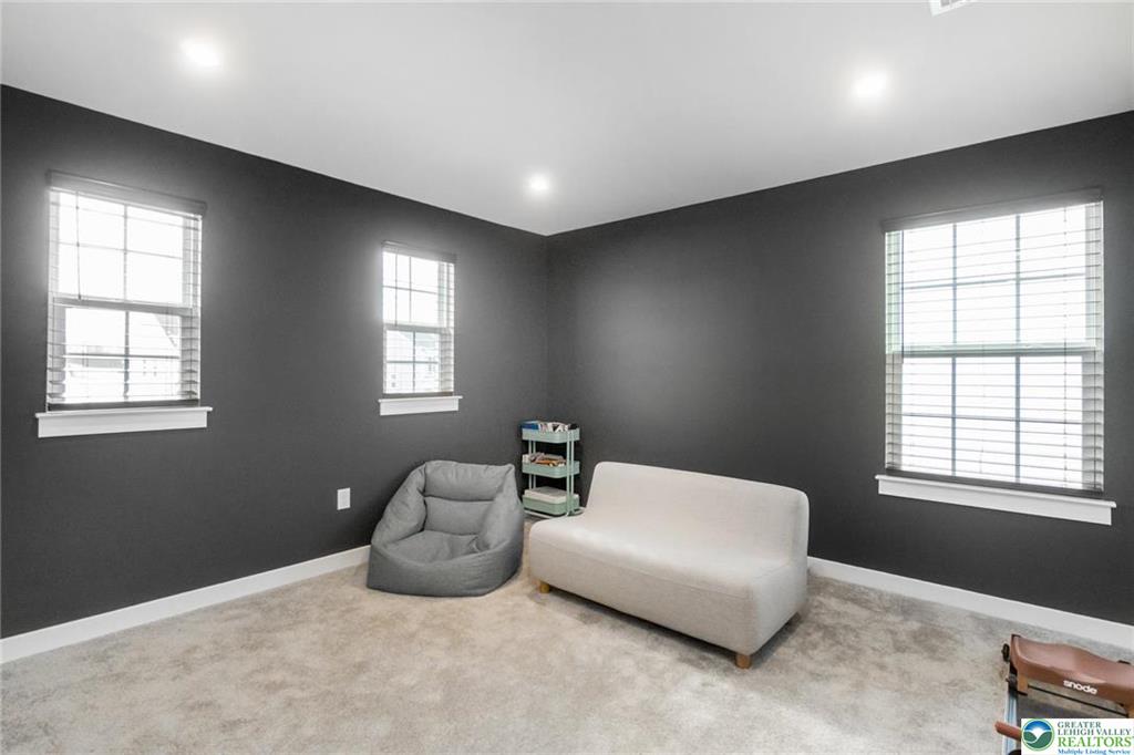 Catasauqua, Pennsylvania, 18032, United States, 5 Bedrooms Bedrooms, ,5 BathroomsBathrooms,Residential,For Sale,2008861