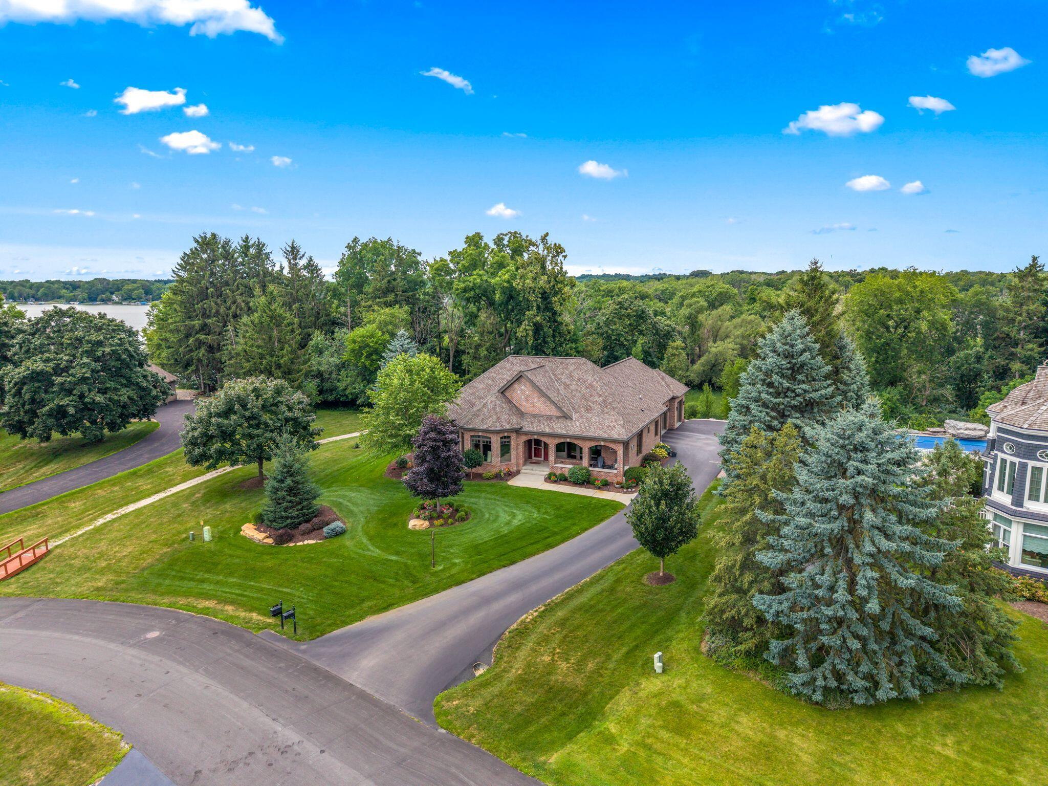 Lac La Belle, Wisconsin, 53066, United States, 4 Bedrooms Bedrooms, ,4 BathroomsBathrooms,Residential,For Sale,1901123