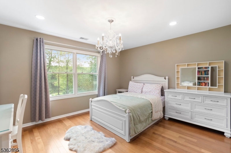 Sparta Twp., New Jersey, 07871, United States, 4 Bedrooms Bedrooms, ,4 BathroomsBathrooms,Residential,For Sale,1847599