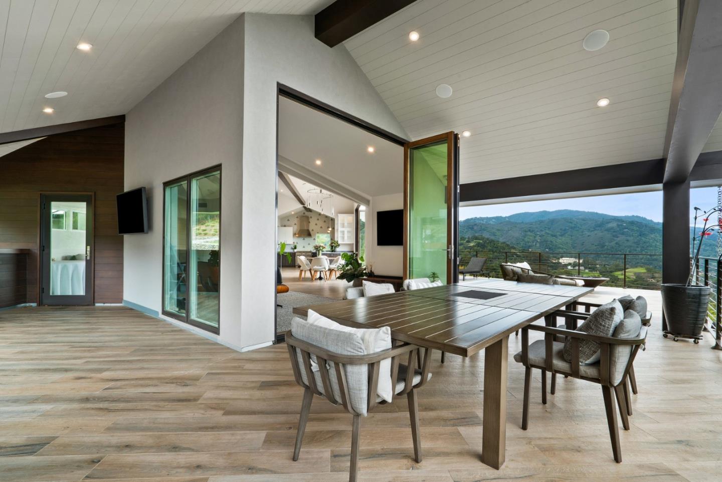 Los Gatos, California, 95030, United States, 5 Bedrooms Bedrooms, ,6 BathroomsBathrooms,Residential,For Sale,1997013