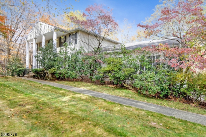 Kinnelon Boro, New Jersey, 07405, United States, 3 Bedrooms Bedrooms, ,3 BathroomsBathrooms,Residential,For Sale,1989629