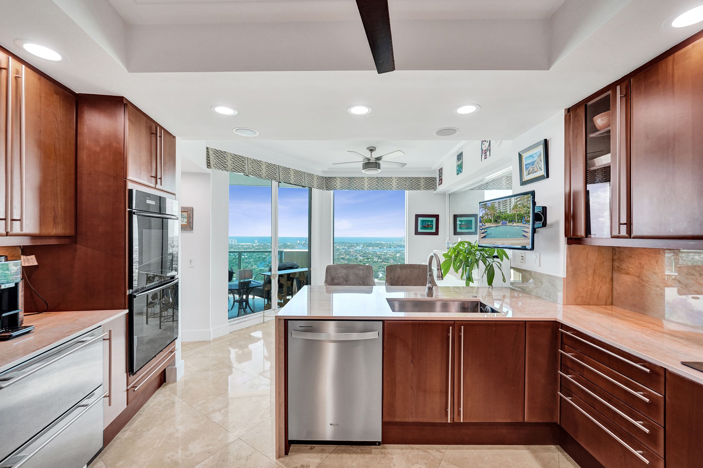  411 N New River Dr E, Fort Lauderdale, FL, 33301 - 物件實景
