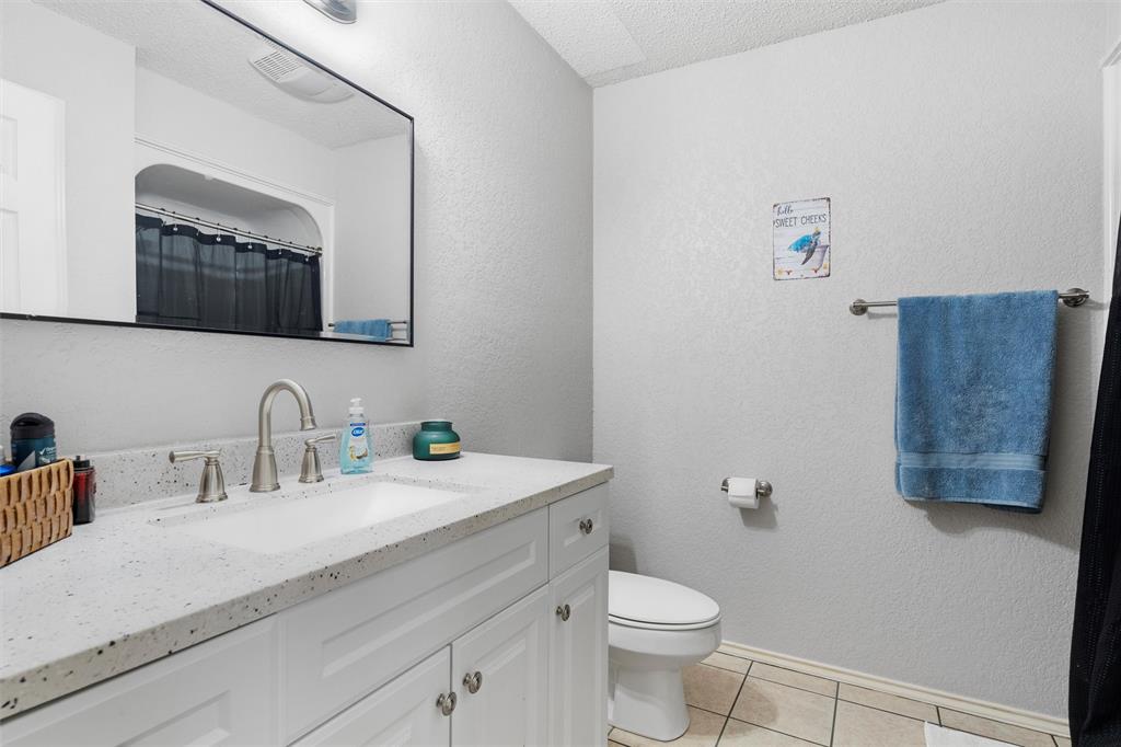 Whitney, Texas, 76692, United States, 4 Bedrooms Bedrooms, ,3 BathroomsBathrooms,Residential,For Sale,1890428