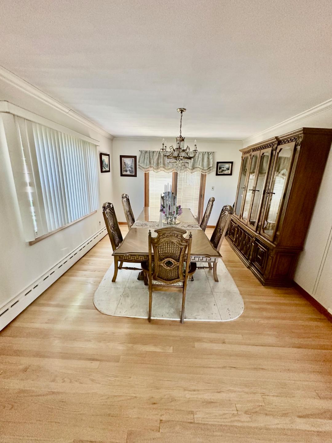 Staten Island, New York, 10314, United States, 4 Bedrooms Bedrooms, ,2 BathroomsBathrooms,Residential,For Sale,1914334