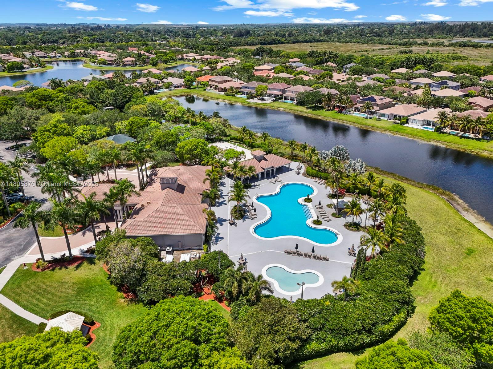 Weston, Florida, 33332, United States, 5 Bedrooms Bedrooms, ,5 BathroomsBathrooms,Residential,For Sale,1826480