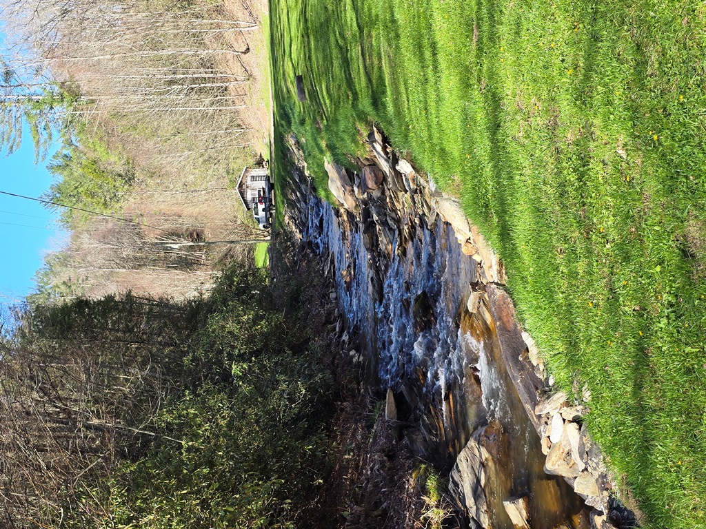 Lansing, North Carolina, 28643, United States, 1 Bedroom Bedrooms, ,1 BathroomBathrooms,Residential,For Sale,1974304