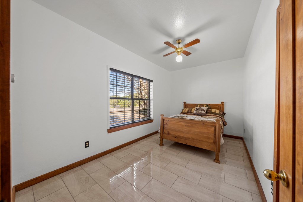 Kerrville, Texas, 78028, United States, 3 Bedrooms Bedrooms, ,5 BathroomsBathrooms,Residential,For Sale,1930958