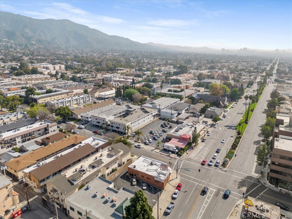 Burbank, California, 91501, United States, 2 Bedrooms Bedrooms, ,2 BathroomsBathrooms,Residential,For Sale,1889900