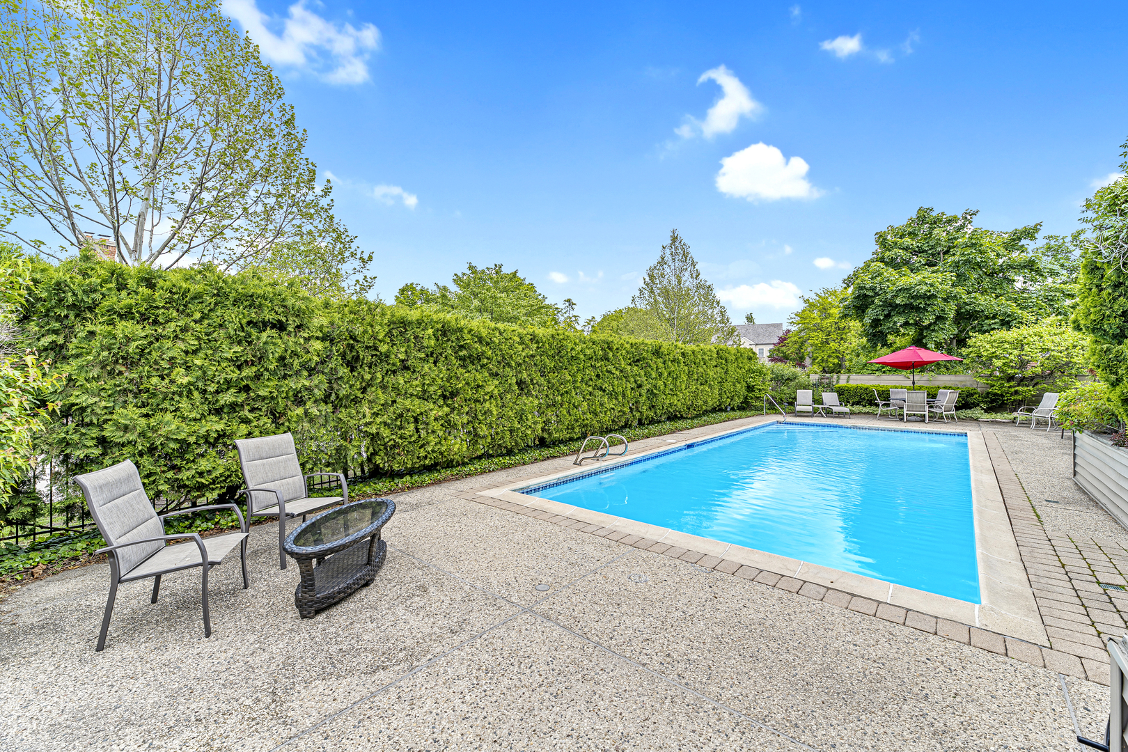 Glenview, Illinois, 60026, United States, 5 Bedrooms Bedrooms, ,4 BathroomsBathrooms,Residential,For Sale,1951003