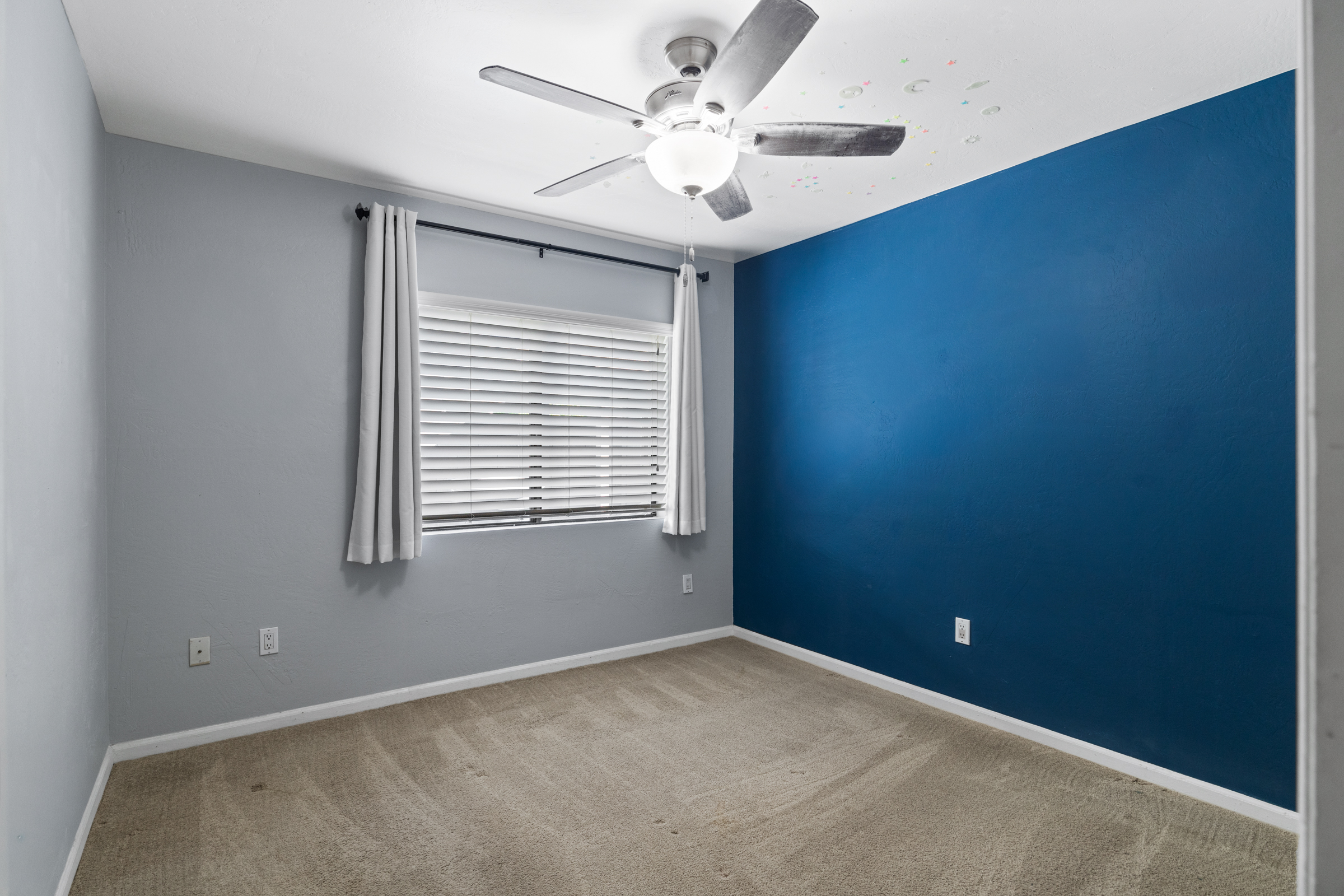 Tempe, Arizona, 85283, United States, 4 Bedrooms Bedrooms, ,2 BathroomsBathrooms,Residential,For Sale,1976655