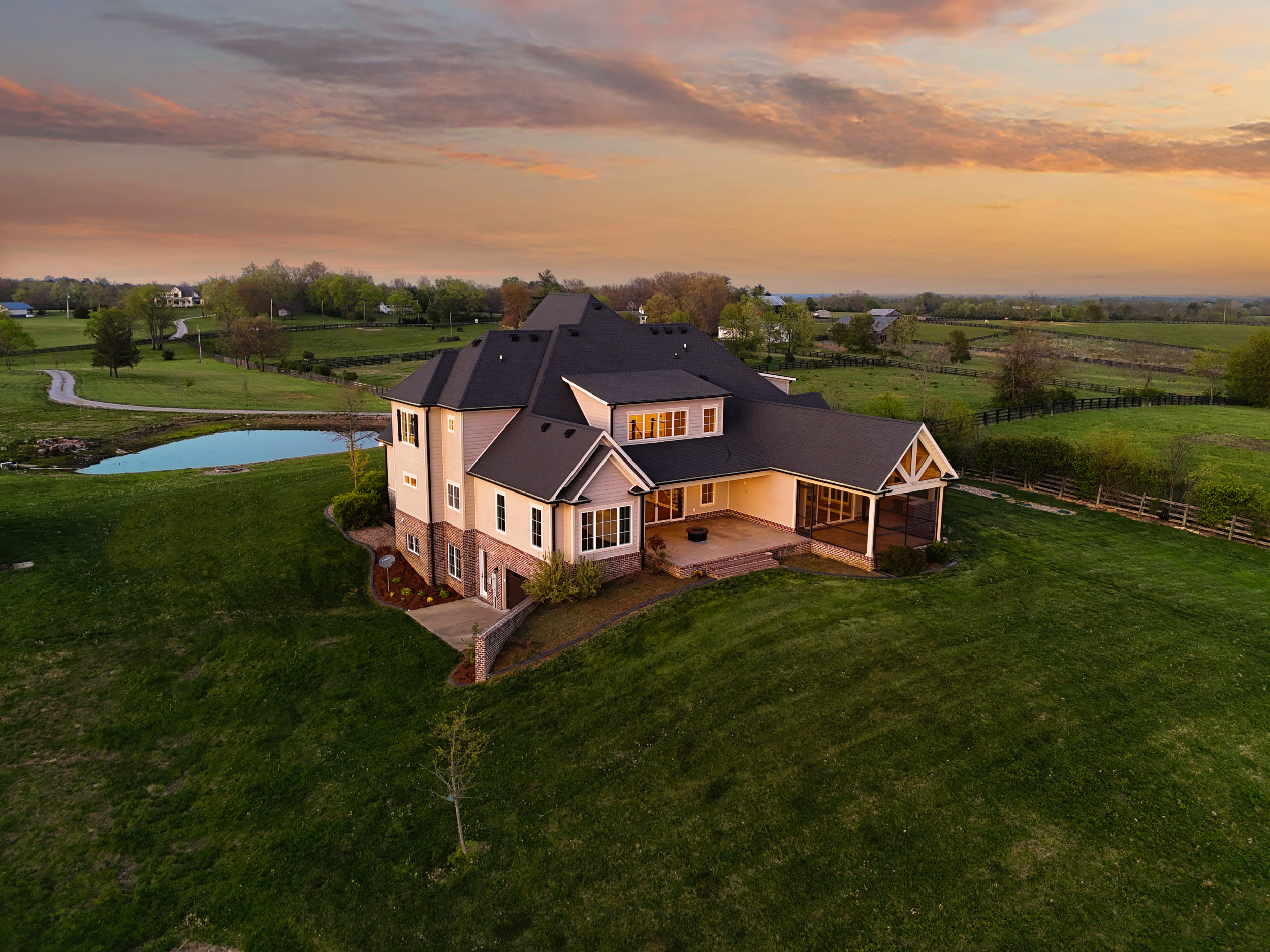  5142 Whites Lane - 物件實景