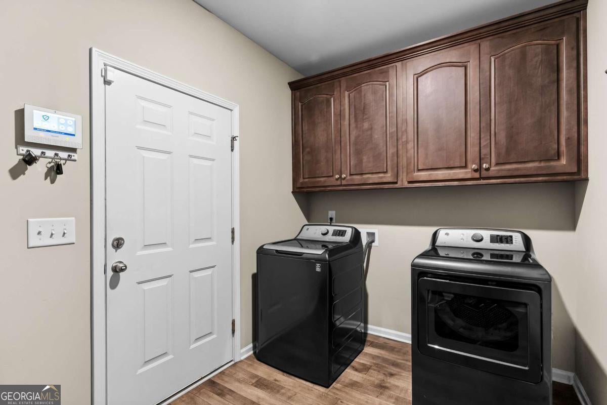 Ellijay, Georgia, 30536, United States, 3 Bedrooms Bedrooms, ,2 BathroomsBathrooms,Residential,For Sale,2013389