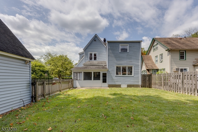 Scotch Plains Twp., New Jersey, 07076, United States, 4 Bedrooms Bedrooms, ,2 BathroomsBathrooms,Residential,For Sale,1900897