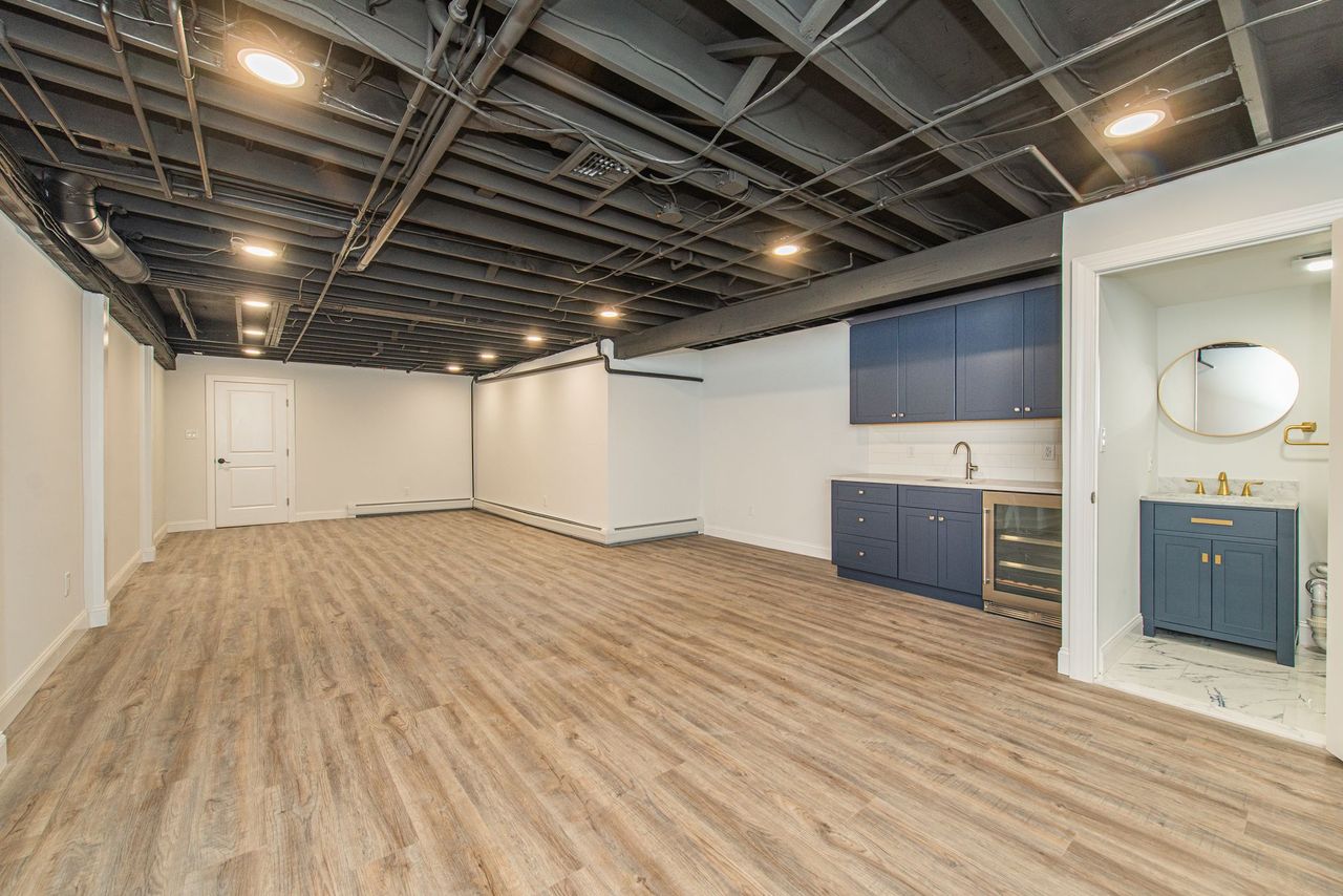 Fairfield, New Jersey, 07004, United States, 4 Bedrooms Bedrooms, ,5 BathroomsBathrooms,Residential,For Sale,2005992