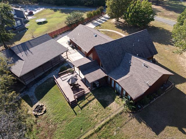 Eufaula, Oklahoma, 74432, United States, 3 Bedrooms Bedrooms, ,3 BathroomsBathrooms,Residential,For Sale,1987326