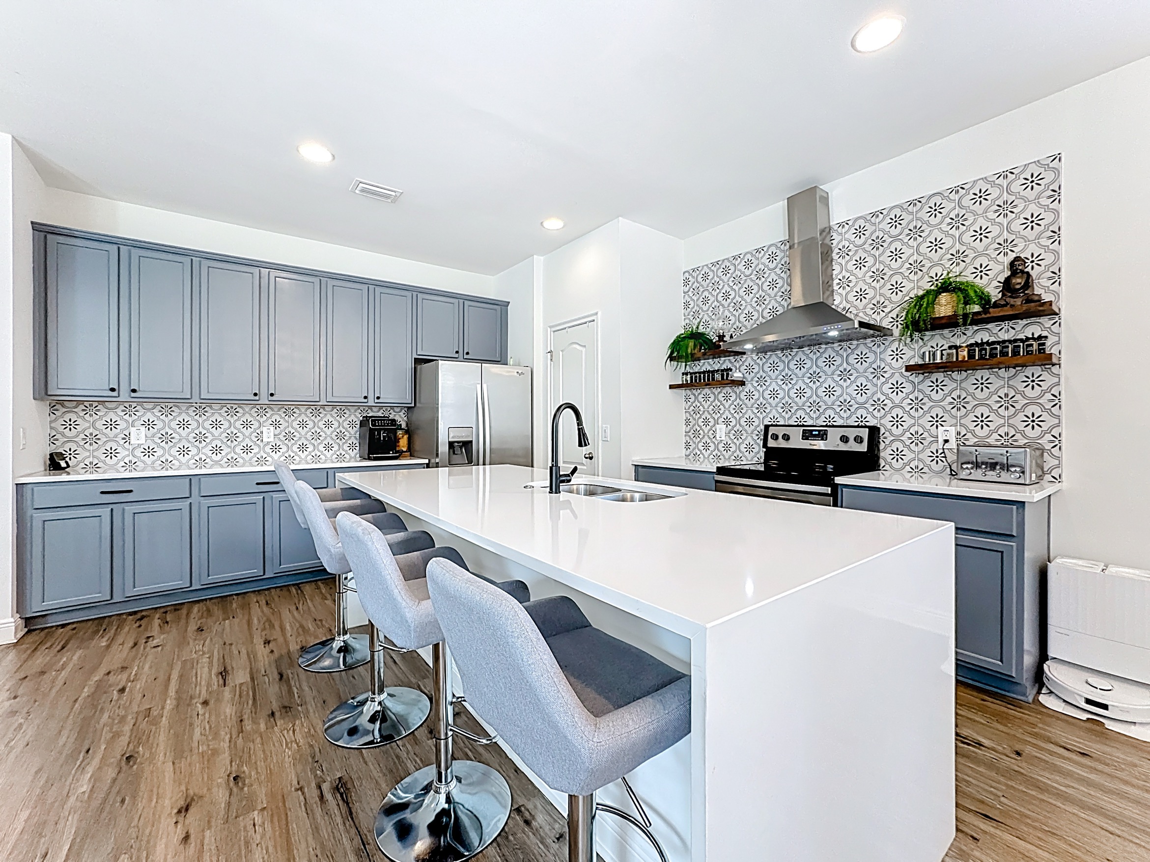 Winter Garden, Florida, 34787, United States, 5 Bedrooms Bedrooms, ,4 BathroomsBathrooms,Residential,For Sale,2010379