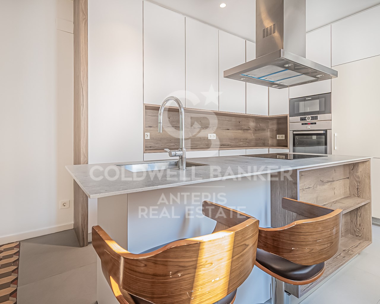 Barcelona, Catalonia, ES, 3 Bedrooms Bedrooms, ,2 BathroomsBathrooms,Residential,For Sale,1827864