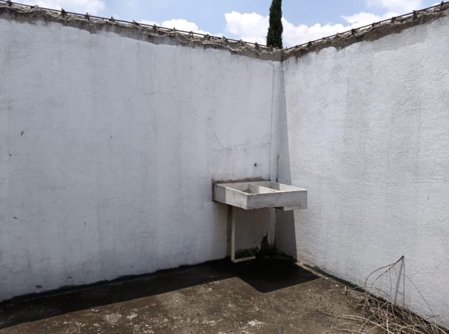Iztacalco, Ciudad de México, 08720, Mexico, 3 Bedrooms Bedrooms, ,2 BathroomsBathrooms,Residential,For Sale,1848922