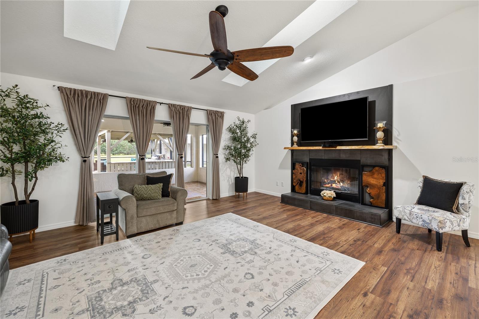 Deland, Florida, 32720, United States, 5 Bedrooms Bedrooms, ,3 BathroomsBathrooms,Residential,For Sale,2048830