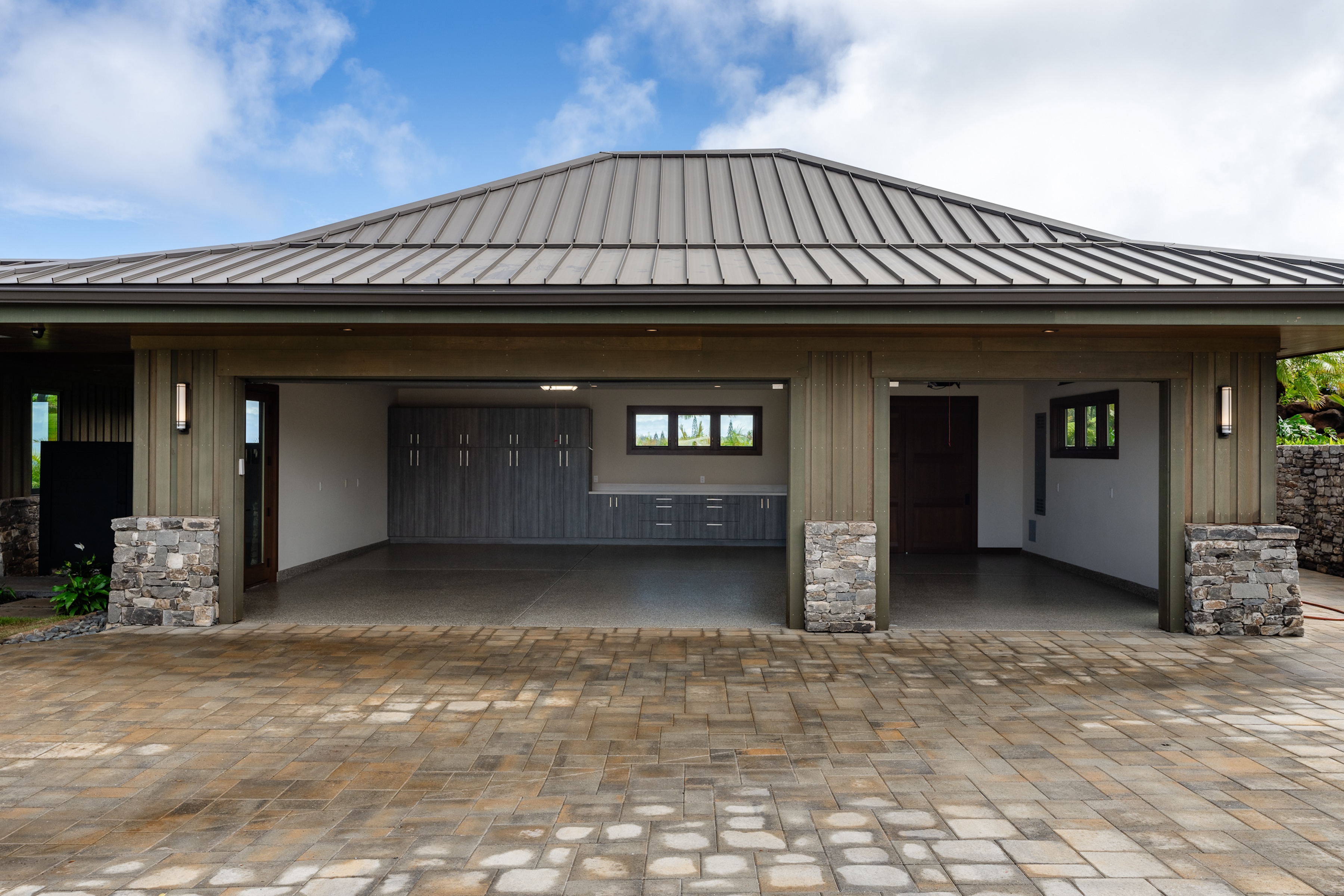  Move-In Ready Luxury: A Masterpiece in Kapalua