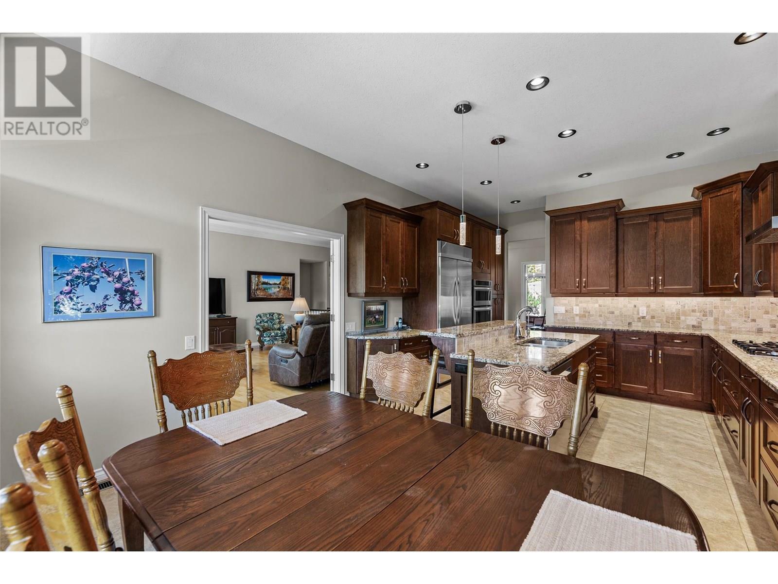 KELOWNA, British Columbia, V1V 1W2, CA, 4 Bedrooms Bedrooms, ,3 BathroomsBathrooms,Residential,For Sale,1882323