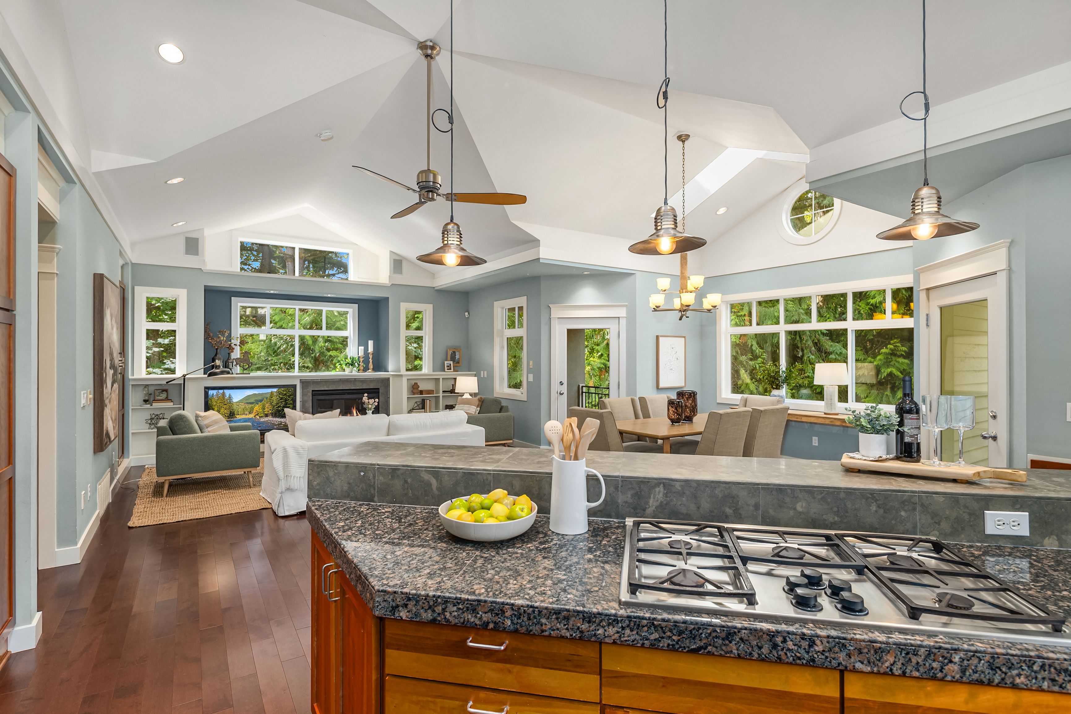 5245 Jung Frau Place NW, Issaquah, WA 98027 - 物件實景